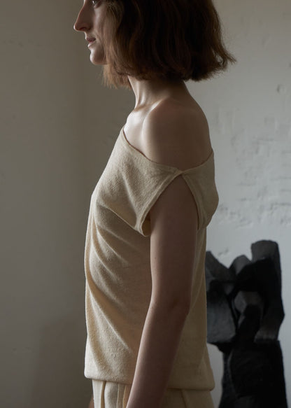 Unbal Off-Shoulder Knit